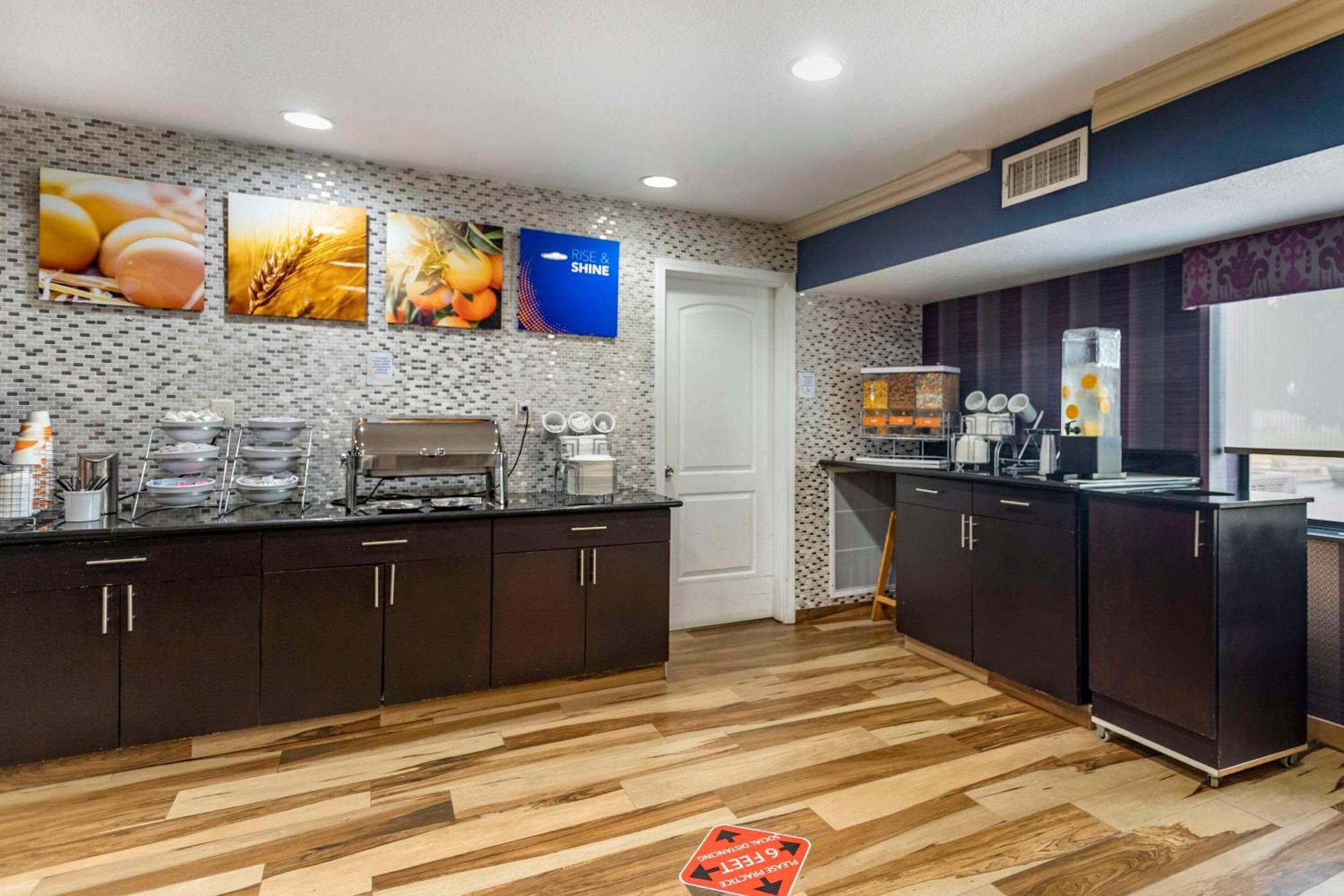 Comfort Inn Midtown Tulsa Ngoại thất bức ảnh